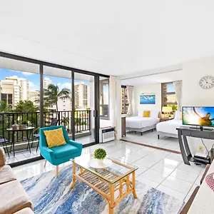 Waikiki Banyan Oasis With Partial Ocean View, 1-block To Beach, Free Parking Honolulu
