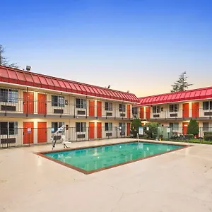 At Washington By Oyo I-405 Hotel Renton
