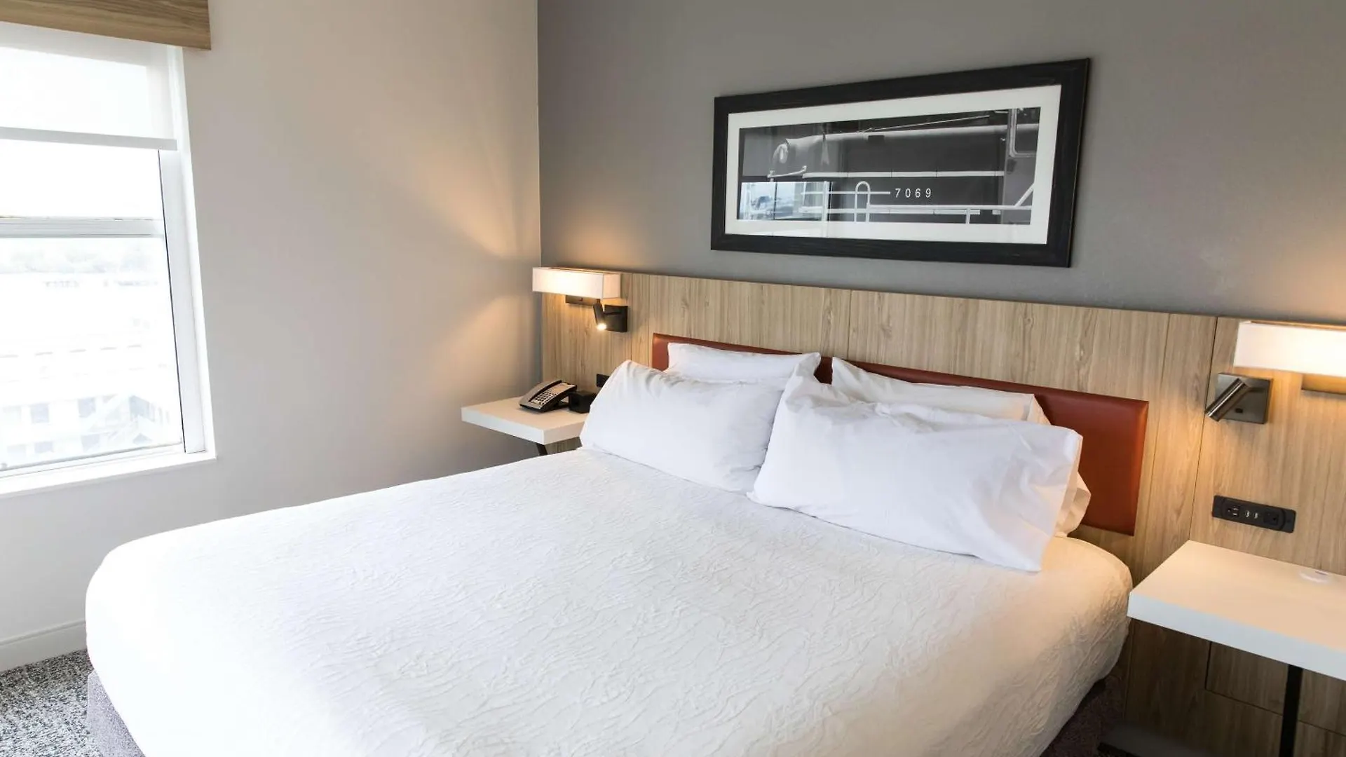 Hilton Garden Inn Savannah Historic District Hotel