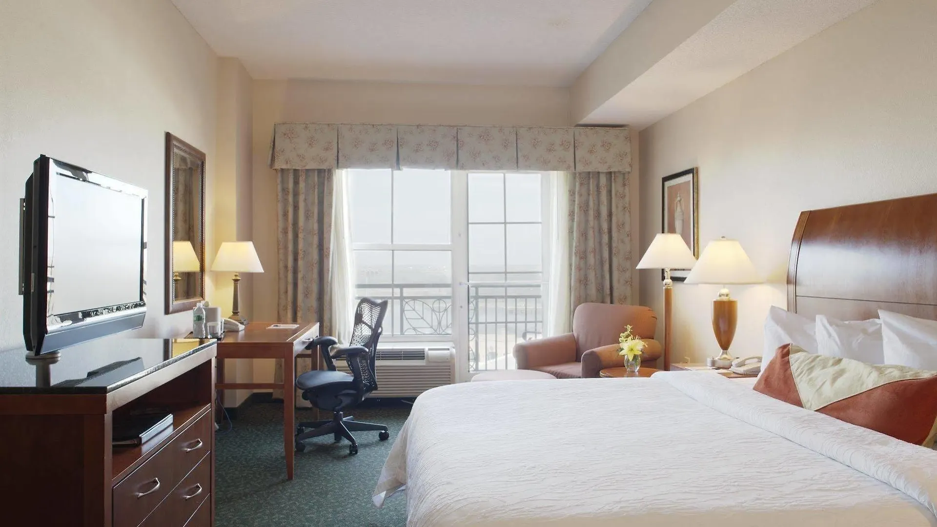 Hilton Garden Inn Savannah Historic District 3*,